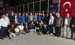 Sütlücespor şampiyonluğu kutladı