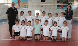 Voleybolda 16 grup 400 sporcu