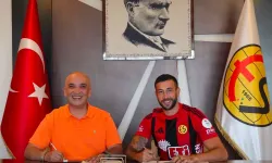 Eskişehirspor'dan hücuma tecrübeli takviye: Ahmet Dereli imzayı attı