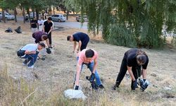 AK Parti Odunpazarı Gençlik Kolları'ndan Eskişehir'de çevre temizliği