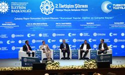 Anadolu Üniversitesi Rektörü Adıgüzel, 2. İletişim Şûrası'nda iletişim eğitimi için önerileri paylaştı