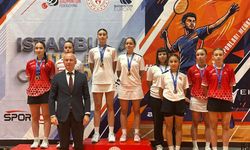 Badmintoncular rakip tanımadı