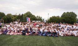 Büyükşehir’de binlerce çocuk sahalara indi