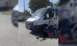 Eskişehir'de dolmuş ile motosiklet çarpıştı: 1 yaralı