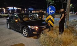 Eskişehir'de iki araç çarpıştı: Ticari taksi ve otomobil hasar aldı