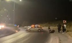 Eskişehir'de ıslak yolu görüntülerken başka bir kaza kameraya yansıdı