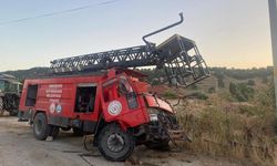 Eskişehir'de yangından dönen itfaiye aracı eve çarptı: 3 yaralı