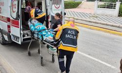 Eskişehir'de yürekleri ağza getiren kaza: Minibüs, anneanne ve toruna çarptı