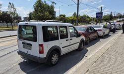 Eskişehir'de zincirleme trafik kazası: 3 araç birbirine girdi