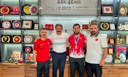 Eskişehirli güreşçilerden Türkiye ikinciliği