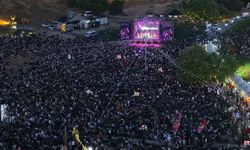 Festivalde sahne alan sanatçılar hayran bıraktı