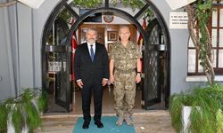 Rektör Adıgüzel'den Kıbrıs Türk Barış Kuvvetleri Komutanlığı'na ziyaret