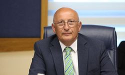 Utku Çakırözer de sosyal medya hesabından “CHP” ibaresini kaldırdı