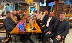 Eskişehir'de Ülkü Ocakları'nın geçmiş dönem il başkanları yemekte buluştu
