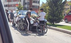 Eskişehir’de bisikletli çocukların bahşiş ısrarı trafiği tehlikeye attı