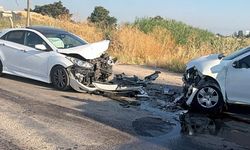 Eskişehir'de iki araç birbirine girdi!