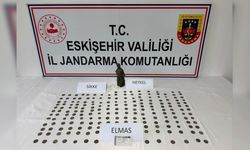 Eskişehir'de jandarma, şüphelinin peşine düştü! Aramadan çıkanlar şaşırttı