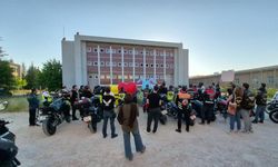 Eskişehir'de onkoloji servisinde duygu dolu anlar: Motosikletlilerden sürpriz ziyaret