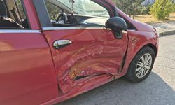 Eskişehir'de otomobille ticari taksi çarpıştı: 6 yaralı