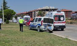 Eskişehir'de polis aracına otomobil çarptı