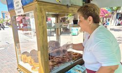 Eskişehir'de simit arabasının başındaki 10 yıllık tecrübe: "Esnaflık sabır işidir"