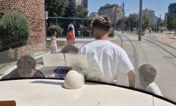 Eskişehir’de tehlikeli tramvay yolculuğu