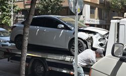 Eskişehir’de U dönüşü sırasında korkutan çarpışma