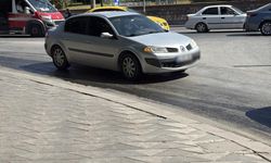 Eskişehir’de yola akan motor yağı kazaya davetiye çıkardı