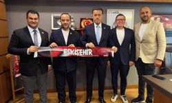 Eskişehirspor ile Europen arasında forma sırt sponsorluğu için imzalar atılacak