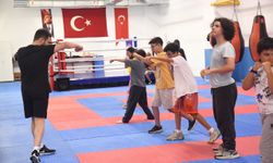 GSB Spor Okulları'nda boks antrenmanları devam ediyor