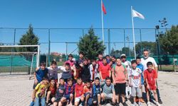 Minikler futbolu sevdi