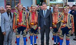 Vali Erdinç Yılmaz'dan Damlalıkaraağaç Köyü Derneği ziyareti