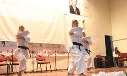Eskişehir’de gençler için renkli final: Gençlik Yaz Kulübü şenlikle tamamlandı