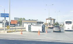 Eskişehir’de iki araç çarpıştı: Araç yan yattı, 5 yaralı