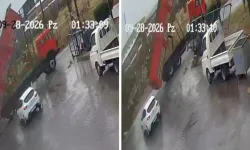 Eskişehir'de ilginç kaza: Damperi açık unutulan kamyon yıkım getirdi