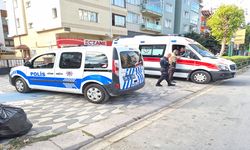 Eskişehir’de karşıdan karşıya geçen yaşlı kadına otomobil çarptı
