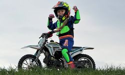 Eskişehir’de motosiklet tutkunu minik İkra: "Zayn ile Yarışmak İstiyorum"
