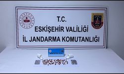 Eskişehir’de otobüs yolculuğu yarıda kaldı: 128 adet yasaklı madde ele geçirildi