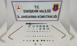 Eskişehir’de tarihi eser operasyonu: İçeriden çıkan tarihi eserler şaşırttı