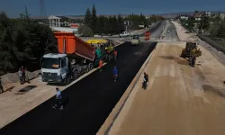 Eskişehir’de ulaşımın önemli güzergâhında asfalt mesaisi