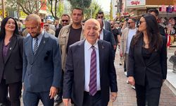 Ümit Özdağ’dan Eskişehir’de esnaf ziyareti