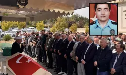 YENİ Parti Eskişehir Milletvekili Çakırözer, emekli polis Ali Şekeroğlu’nun cenazesine katıldı
