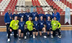 Eskişehir Hentbol SK, lider önünde