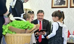 Eskişehir Valisi Dr. Erdinç Yılmaz, anaokulu öğrencileriyle buluştu