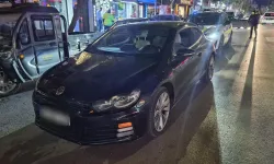 Eskişehir'de abartı egzoz nedeniyle durduruldu, polise mukavemet gösterince gözaltına alındı