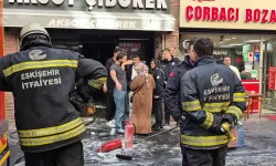 Eskişehir'de çiğbörek dükkanında yangın çıktı: Kızgın yağ alev aldı