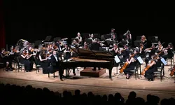 Eskişehir’de Cumhuriyet Bayramı için sahne aldılar! Senfoni Orkestrası’ndan özel konser