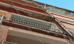 Eskişehir’de eski bina alarm veriyor! Balkon ve çatıdaki hasar korkutuyor