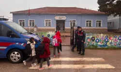 Eskişehir'de güvenli eğitim mesaisi: Jandarma kırsaldaki okullarda denetim yaptı