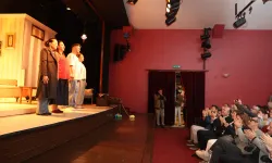 Eskişehir’de “Karanlıktan Bahsetmek Yok” rüzgârı! İlk gösterime yoğun ilgi